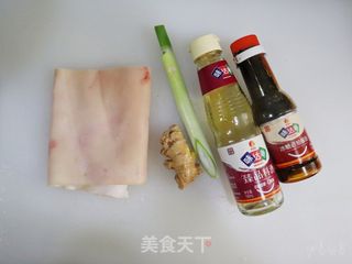 蒜泥水晶皮冻❤️年夜饭下酒菜的做法步骤：1