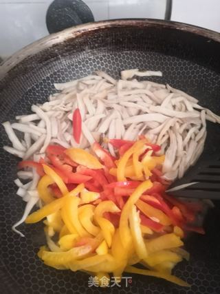 彩椒火腿炒杏鲍菇的做法步骤:4
