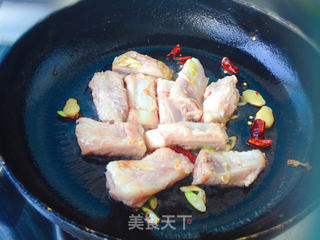 排骨炖豆角的做法步骤:2