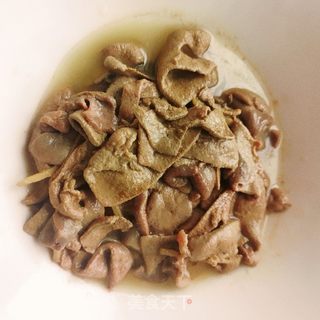 爆炒猪肝的做法步骤:5