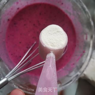火龙果松饼的做法步骤：7