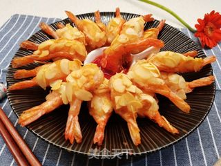 年夜饭新年菜（十六）饭店卖88元10只的杏仁大虾，自己做只需2元钱的做法步骤：10