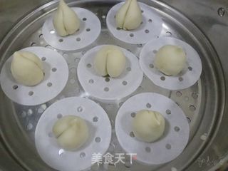 奶香寿桃包(红豆沙夹心)年夜饭甜点主食❗️的做法步骤:7