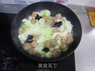 牛肉丸粉条炖白菜(无油清炖更健康)的做法步骤:3