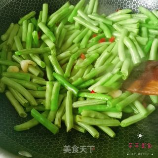 煸四季豆的做法步骤：3