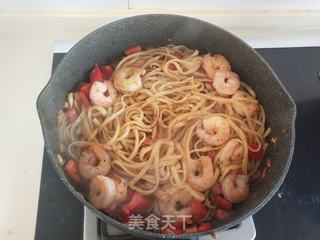 和风蒜虾意面的做法步骤:9