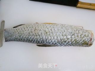 黄焖酥骨鱼块❗️酱香浓郁❗️年夜饭宴客菜的做法步骤：1