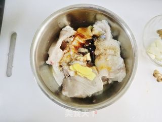 黄焖酥骨鱼块❗️酱香浓郁❗️年夜饭宴客菜的做法步骤：3