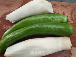 杏鲍菇青椒炒肉的做法步骤:3