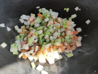 虾仁香肠什锦炒饭的做法步骤:8