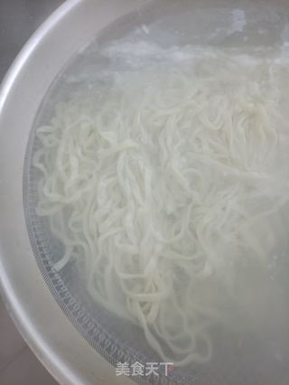 老北京炸酱面的做法步骤:22
