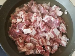 洋葱土豆炖牛肋条的做法步骤:2