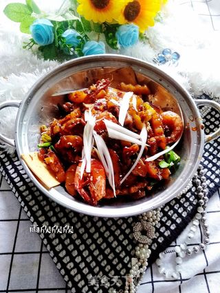 干锅肥肠虾的做法步骤:11