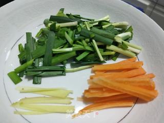 韭菜鸡蛋炒豆芽的做法步骤:2