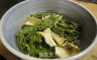 菜干皮蛋粥的做法步骤:3