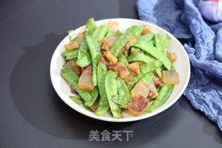 腊肉炒荷兰豆的做法步骤：7