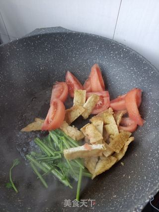 番茄炒豆腐干的做法步骤:9