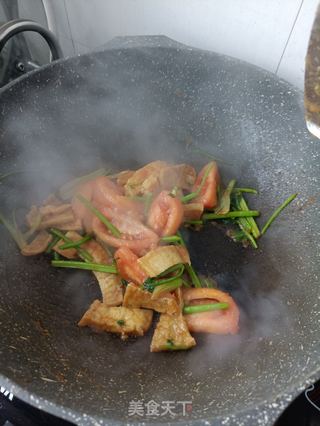 番茄炒豆腐干的做法步骤:13