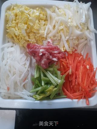 群英荟萃(白菜烩萝卜)的做法步骤:4
