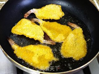 香酥炸虾排的做法步骤:7