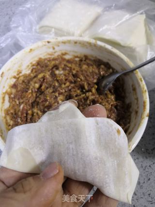 白菜肉馅馄饨的做法步骤:7