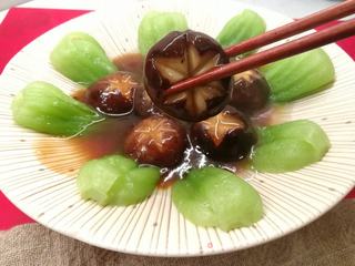 年夜饭新年菜谱(十九)好吃不胖蚝油香菇青菜的做法步骤:7