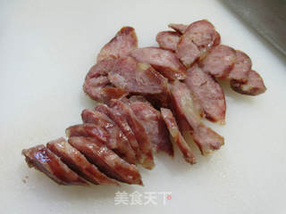 香肠炒雷笋的做法步骤：2