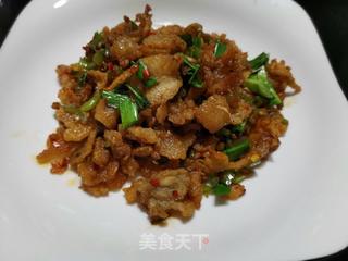 青椒大蒜炒油渣的做法步骤:8