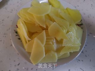 元葱炒土豆片的做法步骤:2