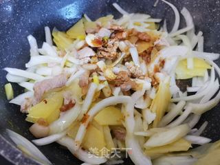 元葱炒土豆片的做法步骤:9