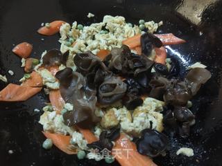 胡萝卜木耳炒鸡蛋的做法步骤:12