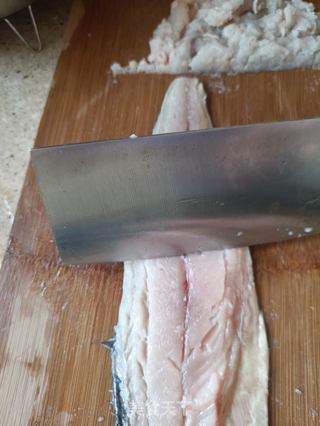 鲅鱼水饺的做法步骤:2