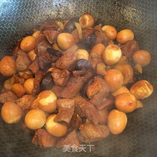 鹌鹑蛋香菇烧肉的做法步骤：15