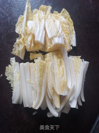 白菜年糕汤(百财年年高)的做法步骤:2