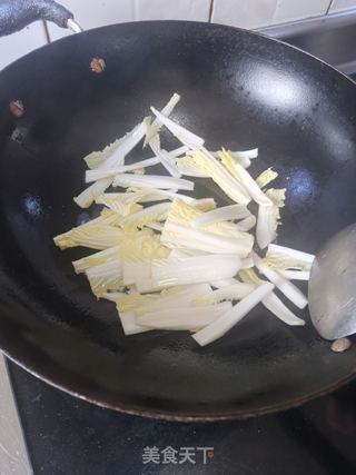 白菜年糕汤(百财年年高)的做法步骤:4