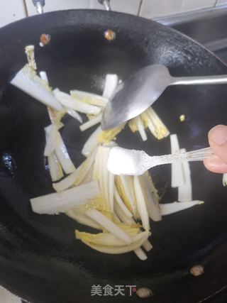 白菜年糕汤(百财年年高)的做法步骤:5