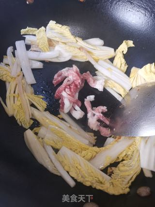 白菜年糕汤(百财年年高)的做法步骤:7