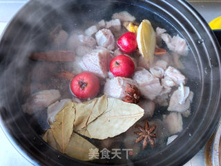 咖喱牛腩炖土豆的做法步骤:5