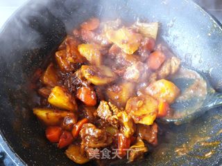 咖喱牛腩炖土豆的做法步骤:12