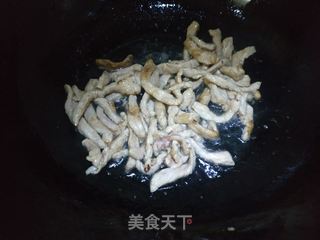 木耳炒肉丝的做法步骤:7