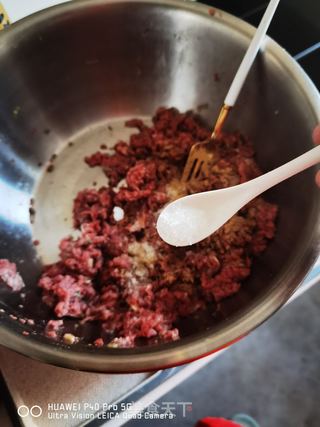 牛肉萝卜馅水饺的做法步骤:17