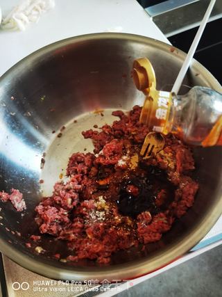 牛肉萝卜馅水饺的做法步骤:22