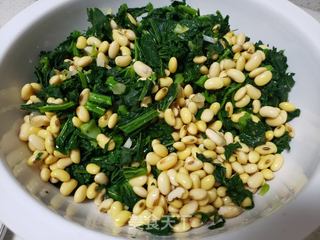 雪里红拌黄豆的做法步骤:7