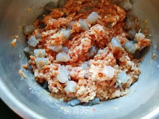 肉三鲜水饺的做法步骤:6