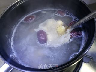 桃胶银耳莲子羹的做法步骤:7