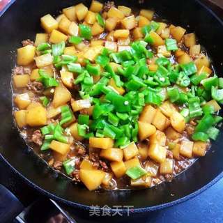 黑胡椒牛肉炒土豆的做法步骤:12