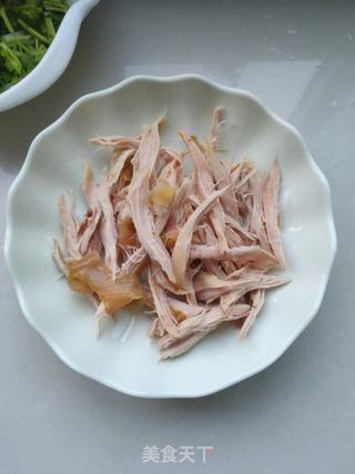 老干妈拌鸡胸肉的做法步骤:4