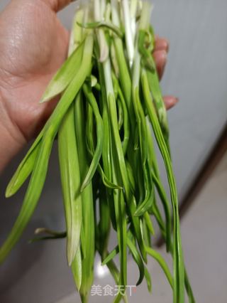 蒜黄炒羊肉的做法步骤:2