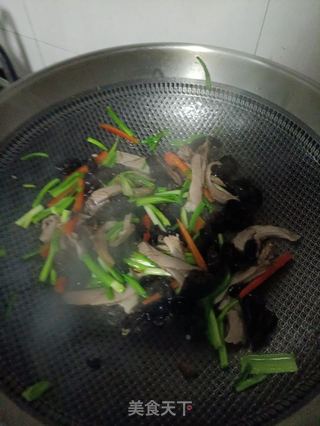 蒜黄炒羊肉的做法步骤:9