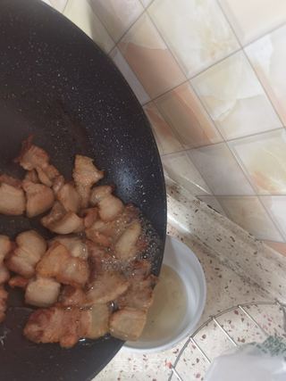 回锅肉炒芹菜的做法步骤:8
